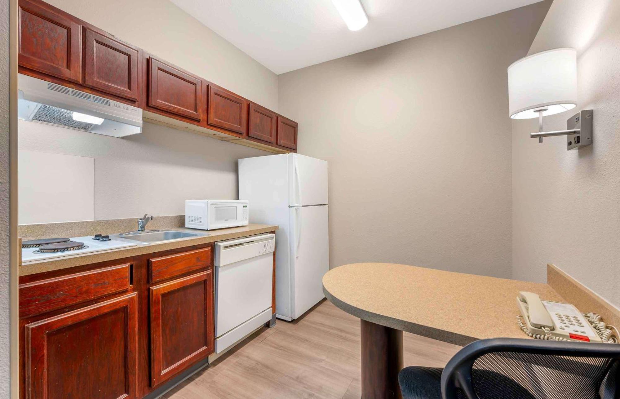 Extended Stay America Suites - Indianapolis - Airport - W Southern Ave Eksteriør bilde